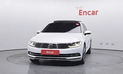 Volkswagen Passat 2018, 85889 км, за 11567.96 USD