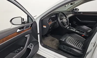 Volkswagen Passat 2018, 85889 км, за 11487.46 USD - фото 10