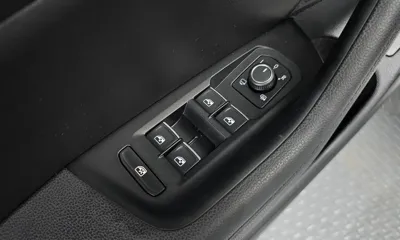 Volkswagen Passat 2018, 85889 км, за 11487.46 USD - фото 13
