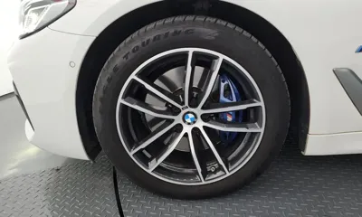 BMW 5-Series 2021, 89686 км, за 23727.48 USD