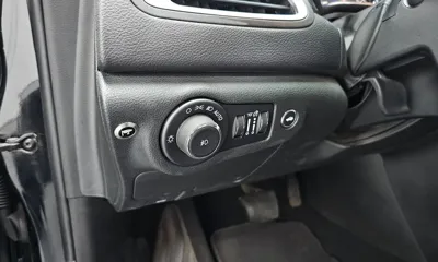 Chrysler 200 2015, 81679 км, за 3275.57 USD - фото 20