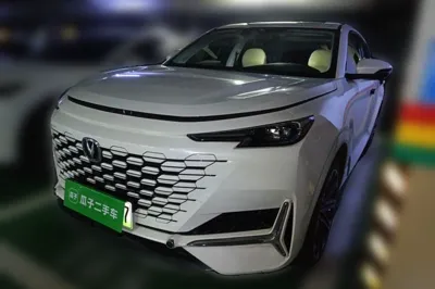 Changan UNI-K iDD · 2022 год