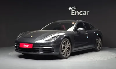 Porsche Panamera · 2020 год
