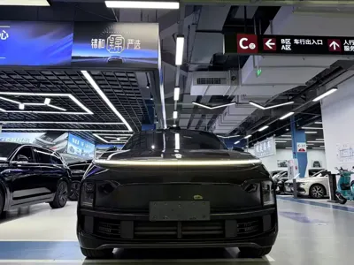 Li Auto Li L9 2023, 46000 км, за 37789.36 USD