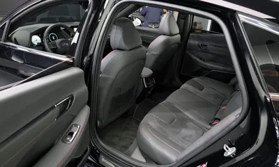 Hyundai Sonata 2023, 51353 км, за 17800.83 USD - фото 11