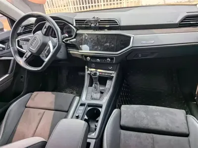 Audi Q3 2022, 17800 км, за 28251.37 USD