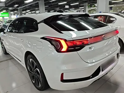Zeekr 001 2022, 98699 км, за 18157.39 USD