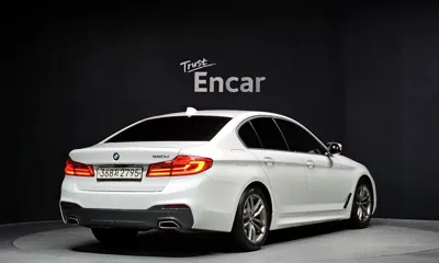 BMW 5-Series 2020, 135701 км, за 17641.23 USD