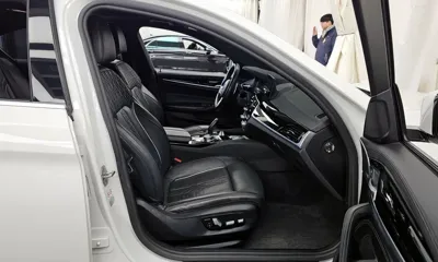 BMW 5-Series 2020, 135701 км, за 17641.23 USD - фото 11
