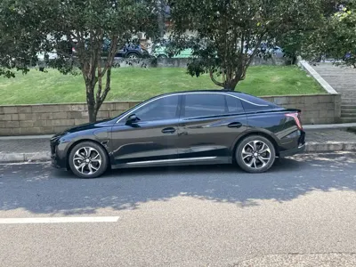 Hongqi Hongqi E-QM5 2022, 132000 км, за 7377.96 USD