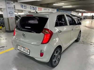 Kia Morning 2015, 99880 км, за 2166.21 USD