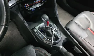 Hyundai Veloster 2019, 69404 км, за 7220.69 USD - фото 9