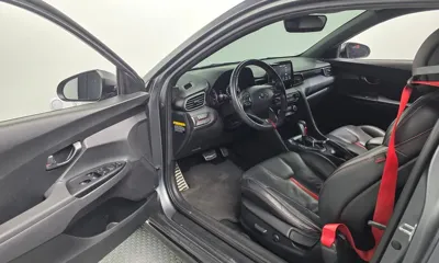 Hyundai Veloster 2019, 69404 км, за 7220.69 USD - фото 10