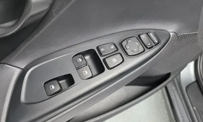 Hyundai Veloster 2019, 69404 км, за 7220.69 USD - фото 18