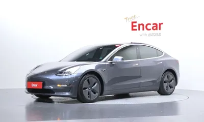 Tesla Model 3 · 2020 год
