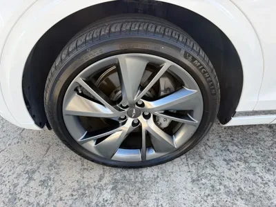 Genesis GV70 2023, 34796 км, за 31836.68 USD