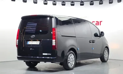 Hyundai Staria 2023, 86601 км, за 15796.65 USD