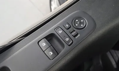 Hyundai Staria 2023, 86601 км, за 15725.12 USD - фото 29