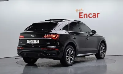Audi Q5 2022, 62604 км, за 25629.12 USD