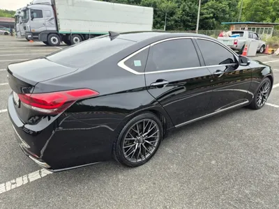 Hyundai Genesis 2016, 55586 км, за 7670.8 USD
