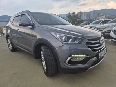 Hyundai Santafe 2016, 97402 км, за 8645.9 USD