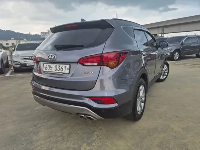 Hyundai Santafe 2016, 97402 км, за 8645.9 USD