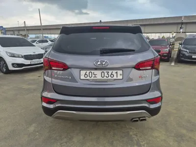 Hyundai Santafe 2016, 97402 км, за 8645.9 USD