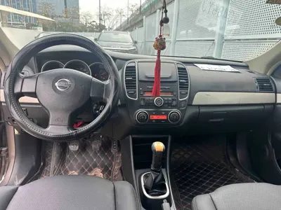 Nissan Sylphy 2018, 110000 км, за 2913.42 USD