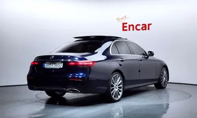 Mercedes-Benz E-Class 2021, 71111 км, за 20772.28 USD