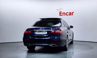 Mercedes-Benz E-Class 2021, 71111 км, за 20772.28 USD