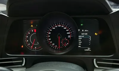 Hyundai Avante 2021, 129097 км, за 6186.1 USD - фото 8