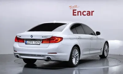 BMW 5-Series 2018, 66026 км, за 17226.8 USD