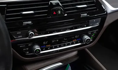 BMW 5-Series 2018, 66026 км, за 17226.8 USD - фото 30