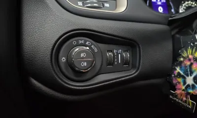 Jeep Renegade 2017, 117008 км, за 5525.58 USD - фото 16