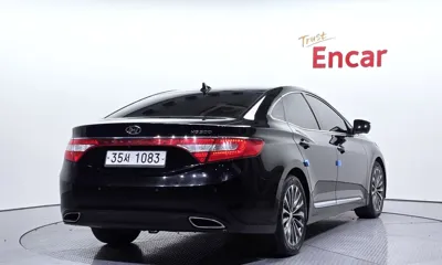 Hyundai Grandeur 2014, 207760 км, за 3875.46 USD