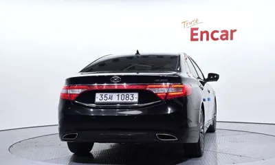 Hyundai Grandeur 2014, 207760 км, за 3875.46 USD