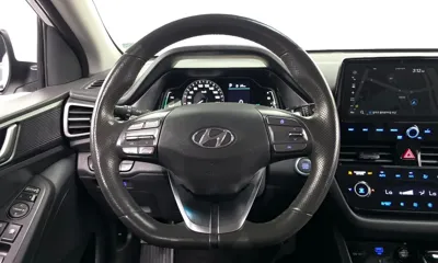 Hyundai Ioniq 2020, 65026 км, за 10174.61 USD - фото 13