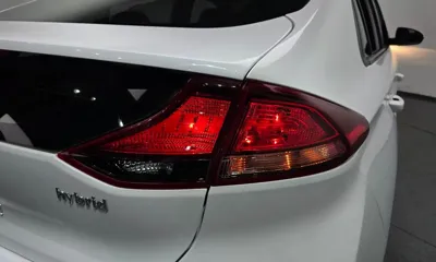 Hyundai Ioniq 2020, 65026 км, за 10174.61 USD - фото 23