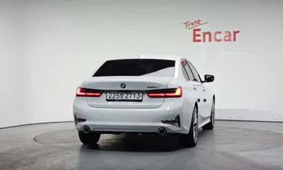 BMW 3-Series 2020, 54097 км, за 18500.16 USD