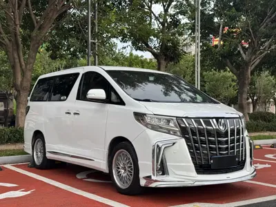 Toyota Alphard 2015, 120000 км, за 27662.79 USD