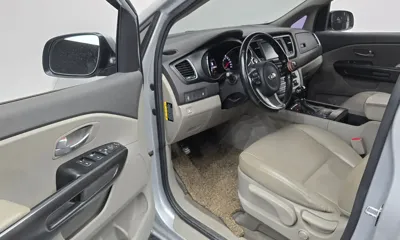 Kia Canival 2016, 118262 км, за 5942.63 USD - фото 10
