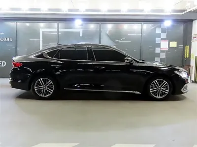 Hyundai Grandeur 2018, 89145 км, за 9302.64 USD