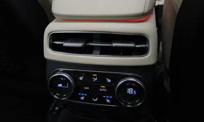 Genesis GV70 2023, 44901 км, за 28219.77 USD - фото 31