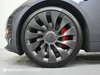 Tesla Model 3 2021, 38573 км, за 27241.7 USD