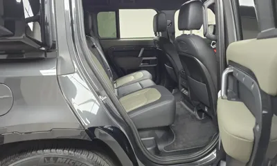Land Rover Defender 2022, 70291 км, за 43746.7 USD - фото 12