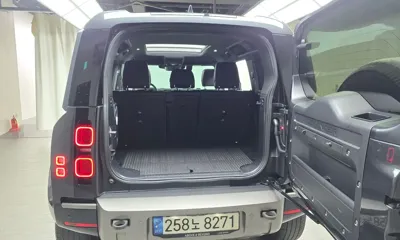 Land Rover Defender 2022, 70291 км, за 43746.7 USD - фото 20