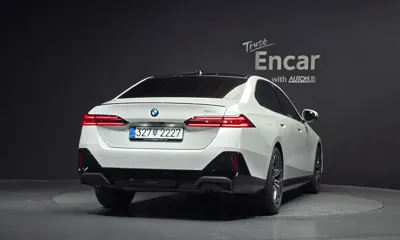 BMW 5-Series 2026, 6818 км, за 46708.34 USD