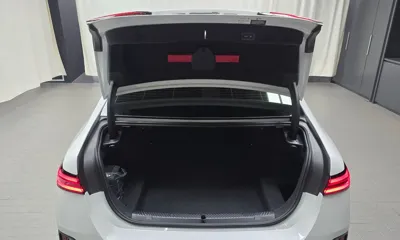 BMW 5-Series 2026, 6818 км, за 46708.34 USD - фото 20