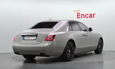 Rolls-Royce Ghost 2021, 24892 км, за 241564.92 USD