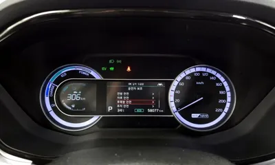 Kia Niro 2020, 58077 км, за 11004.75 USD - фото 8